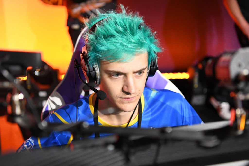 Ninja опубликовал свой номер телефона. Теперь с ним можно переписываться